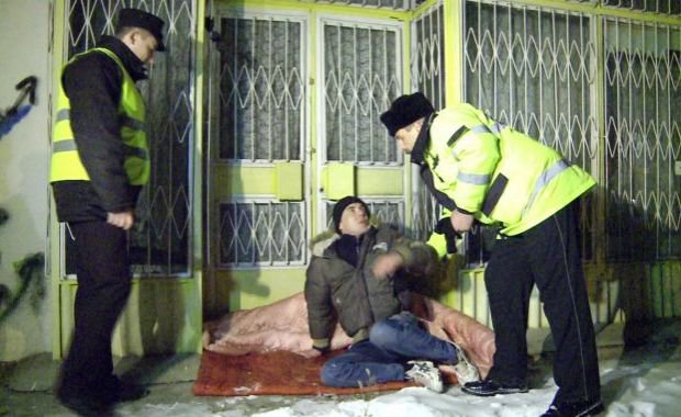 Botoșani: Razie printre cei fără adăpost în prima noapte geroasă a anului