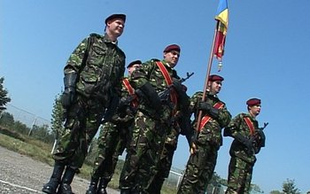 Zece militari din Botoşani angrenaţi …