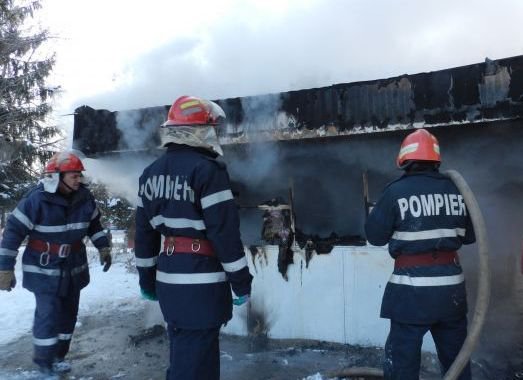 Incendiu izbucnit la o sală de jocuri din Botoşani