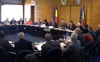 Banii alocaţi de CJ primăriilor, …