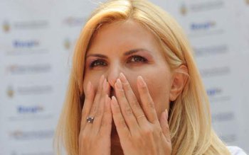Elena Udrea NU poate dona …