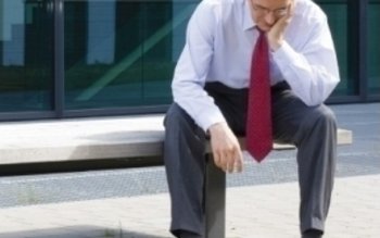 Vezi CE ÎI SCOATE DIN …