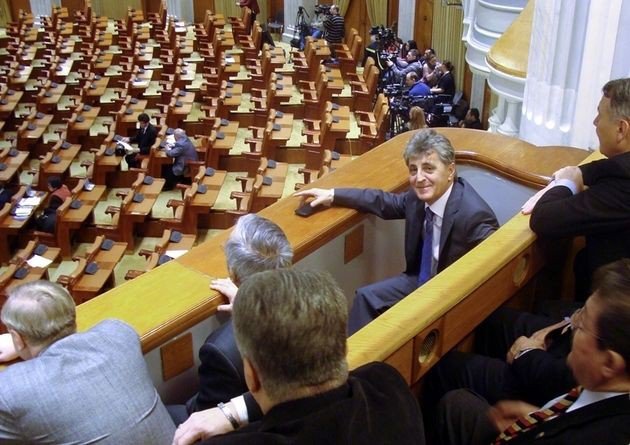 Parlamentarii PSD trebuie să facă dovada scrisă că şi-au donat indemnizaţiile