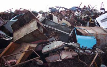 Cei care cumpără fier vechi …