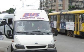 Şoferi de maxi-taxi concediaţi după …