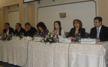 Dezbatere pe tema oportunităţilor de …