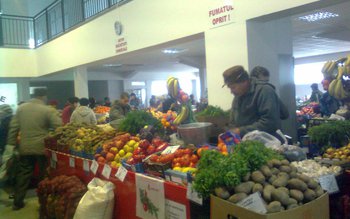 Peste 11.000 kg de fructe …