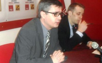 Deputatul Andrei Dolineaschi acuză PDL …