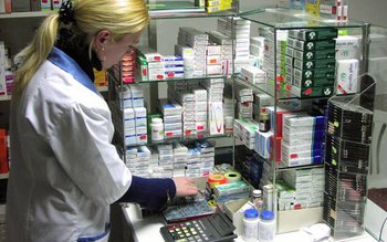 Vezi programul farmaciilor care vor …