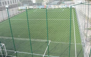 Terenuri de sport amenajate în …