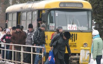 Municipalitatea oferă gratuităţi la tramvai …