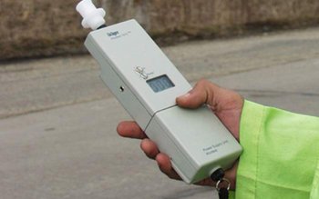 Șofer cercetat pentru refuz de …