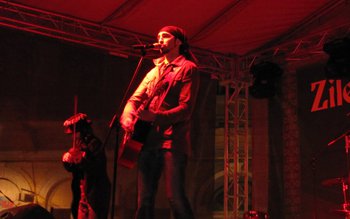 Hara și Silvia Dumitrescu au …