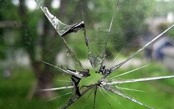 Violare de domiciliu, distrugere și …