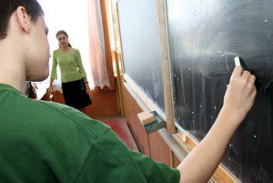 Încep evaluările pentru elevii din …