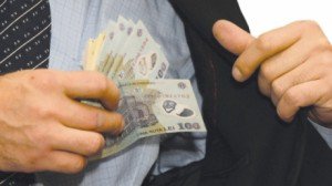 Bărbaţi cercetaţi pentru evaziune fiscală …