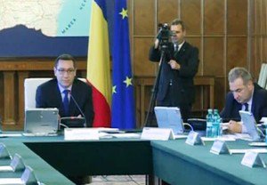 Bugetarii îşi vor recupera 8% …