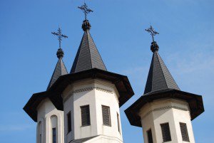 Bătaie între preot şi dascăl, …