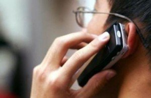 Un bărbat din Cristeşti şi-a reclamat fiul pentru că a furat un telefon mobil