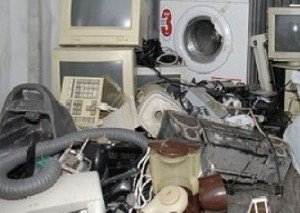 Acţiune de colectare a deşeurilor de echipamente electrice şi electronice organizată la Botoşani