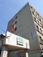 CJ trebuie să facă rost …