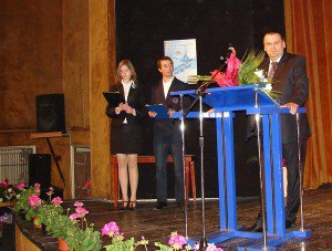 Câştigătorii concursului naţional de chimie „Petru Poni” premiaţi de prefect