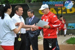 Jucătorii şi staful echipei FCM Dorohoi premiaţi de primarul Dorin Alexandrescu