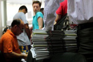 Vezi în ce condiţii, absolvenţii …