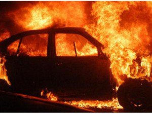 Seria mașinilor incendiate continuă la Botoșani