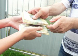 Reprezentanţii unei societăţi comerciale botoşănene …