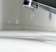 Furnizarea apei întreruptă în mai …