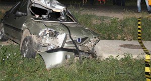 Doi tineri răniţi grav într-un accident produs la Copălău