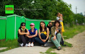 Fotografi din mai multe oraşe …