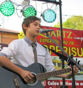 Trofeul Festivalului Seri Melancolice Eminesciene 2012 câştigat de un dorohoian