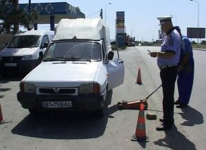 Şoferi traşi pe dreapta de …