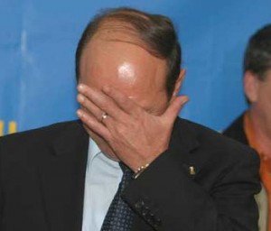 Traian Băsescu a fost SUSPENDAT! Antonescu președinte interimar.