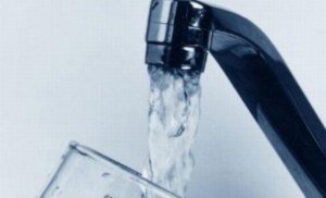 Nova ApaServ restricţionează furnizarea apei din cauza caniculei. Vezi consumatorii afectaţi!