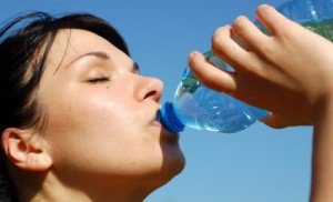 Câtă apă trebuie să bem, …