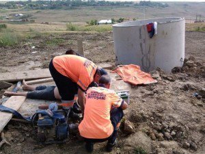 ITM-ul a deschis o anchetă în cazul bărbaților intoxicați în puţul de captare a apei din Dumeni