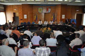 Prefectul Constantinescu către primari: Patru …