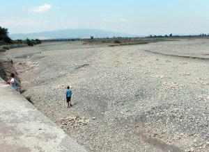 Râul Putna a secat pe …