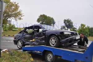 Accident produs de o şoferiţă începătoare, la Cucorăni