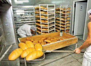 Botoșănenii pot sta liniștiți - Pâinea nu se scumpeşte pentru că brutarii se tem că-şi pierd clienţii 