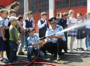 Astăzi începe Școala de vară …