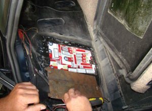 Rezervoare pline cu ţigări descoperite …