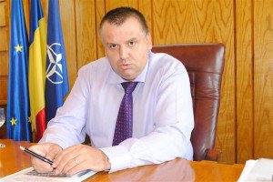 Şcolile din judeţ luate la verificat de prefectul Adrian Constantinescu