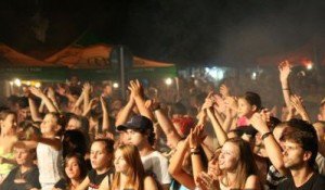 Miss Summer Fest, concert DJ Sava şi focuri de artificii sâmbătă la Festivalul Verii