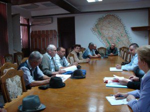 Reprezentanţii Asociaţiei “Obştea Dracşani” refuză terenurile oferite în locul iazului