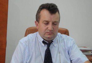 Şeful de la Permise Auto Botoşani nevoit să lucreze la ghişee din cauza deficitului de personal