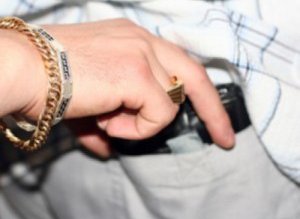 Hoţ de buzunare surprins în …